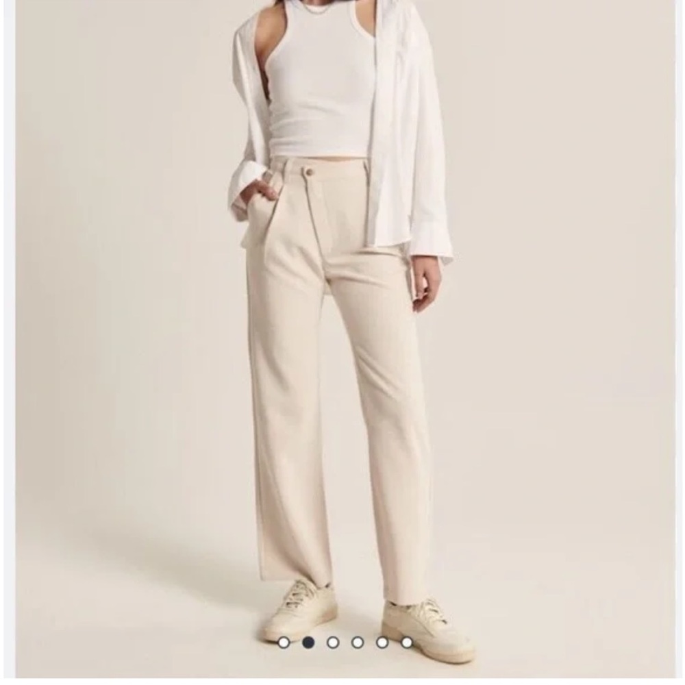 Abercrombie Tailored Relaxed Straight Pants in Taupe